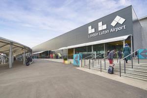 Archivo - El aeropuerto de Luton, propiedad al 51% de Aena, automatiza sus operaciones de compras con la plataforma de Jaggaer