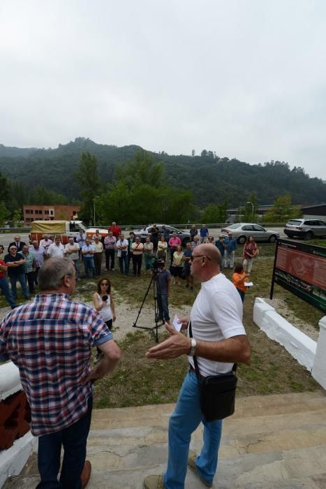 Inauguración del cementerio protestante de Mieres