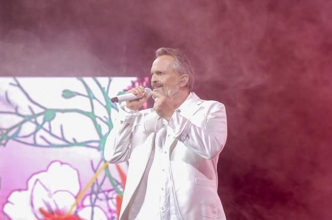 CONCIERTO DE MIGUEL BOSE EN EL PABELLON GRAN ...