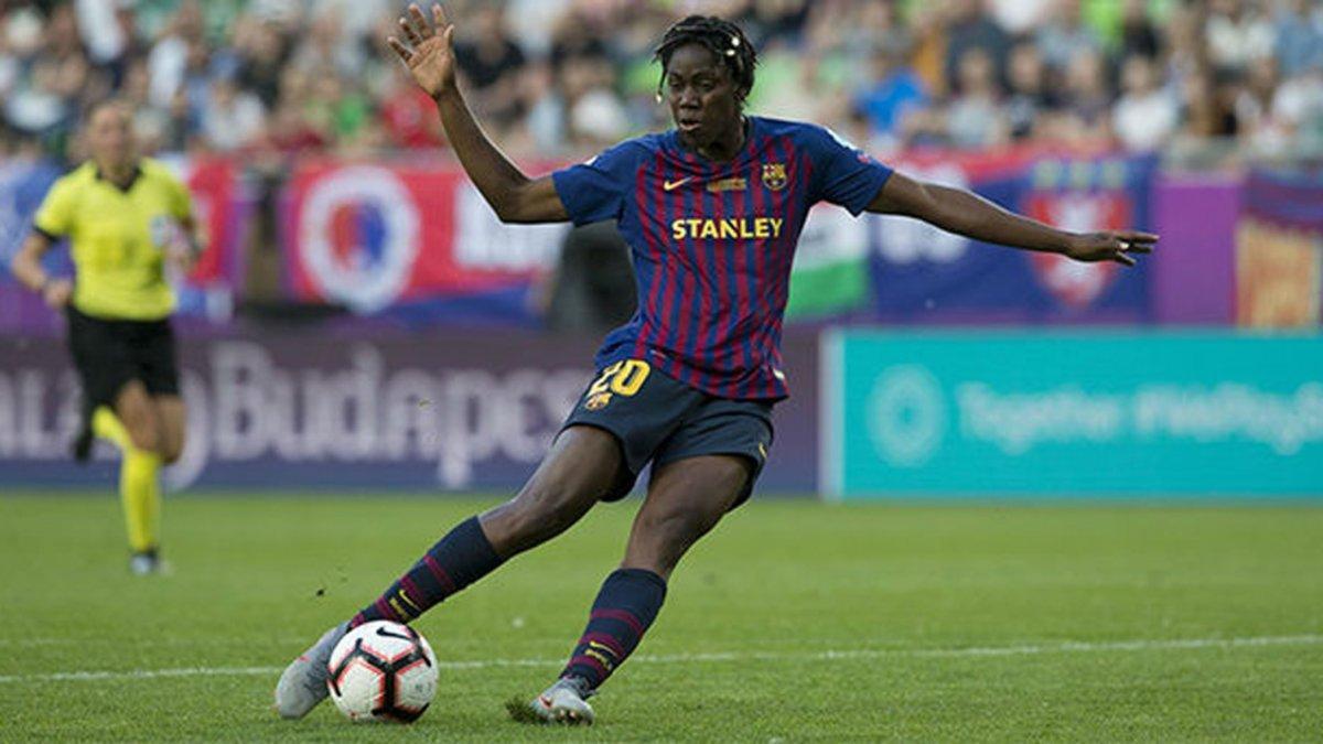 Oshoala, feliz en el Barça