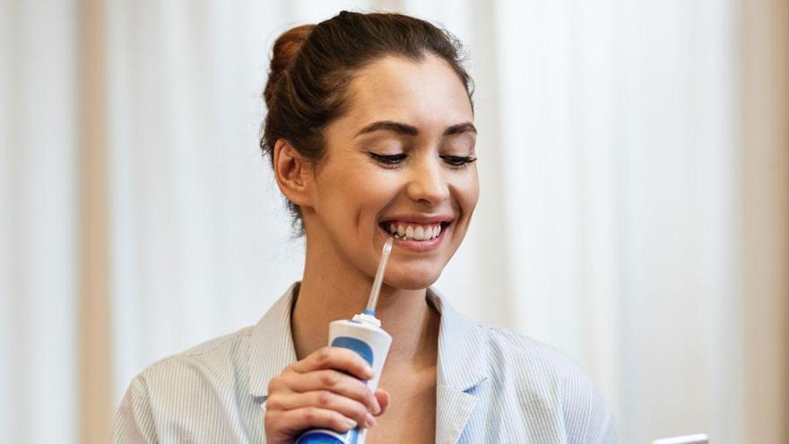 Agotado en horas: así es el cepillo de dientes de Dyson que todos quieren (y sabemos cómo conseguirlo)