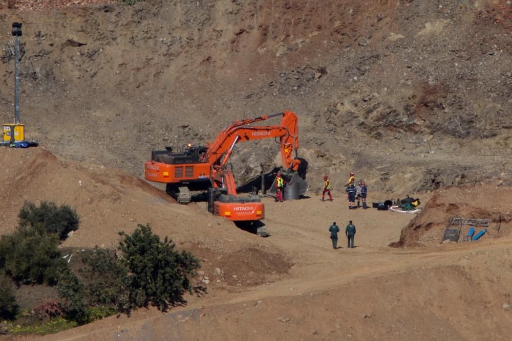 Los mineros inician trabajos para rescatar a ...