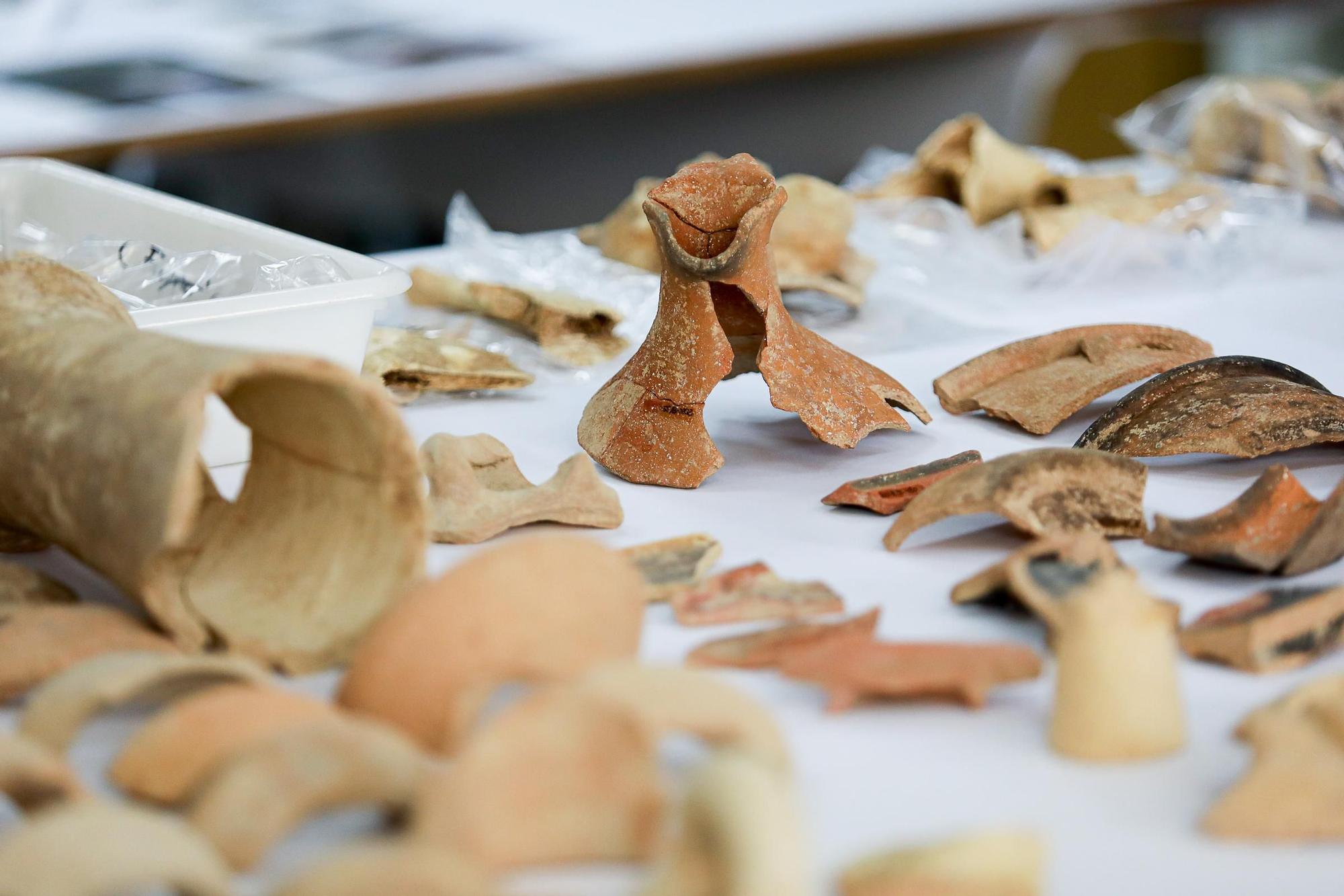 La entrega de becas de arqueología en Ibiza en imágenes
