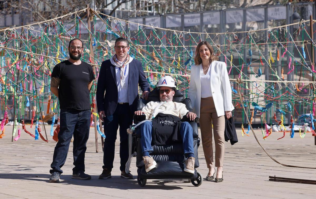 Jordi Sabaté visitó el interior de la "mascletà"