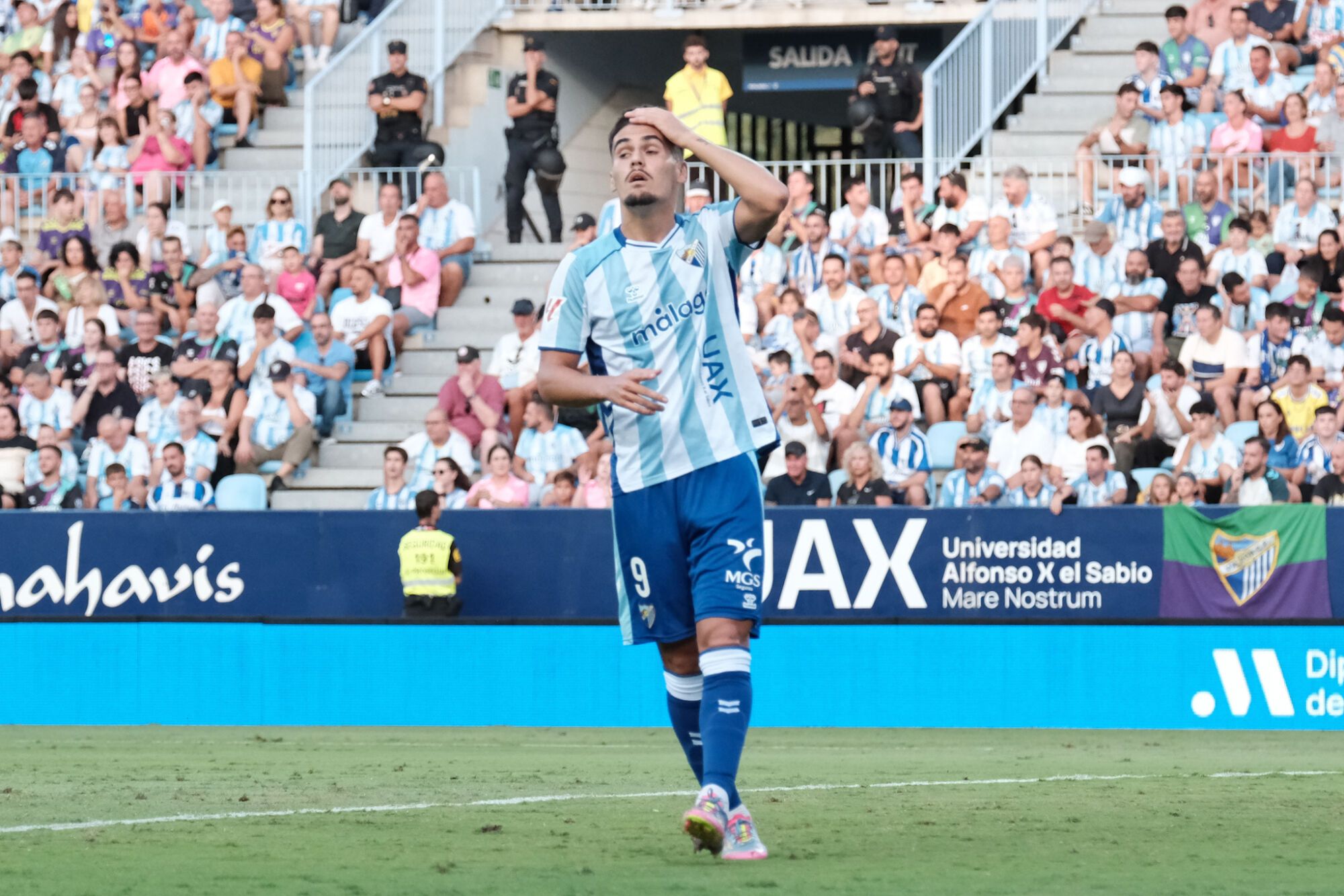 Imágenes del partido Málaga - Cádiz de LaLiga Hypermotion en La Rosaleda