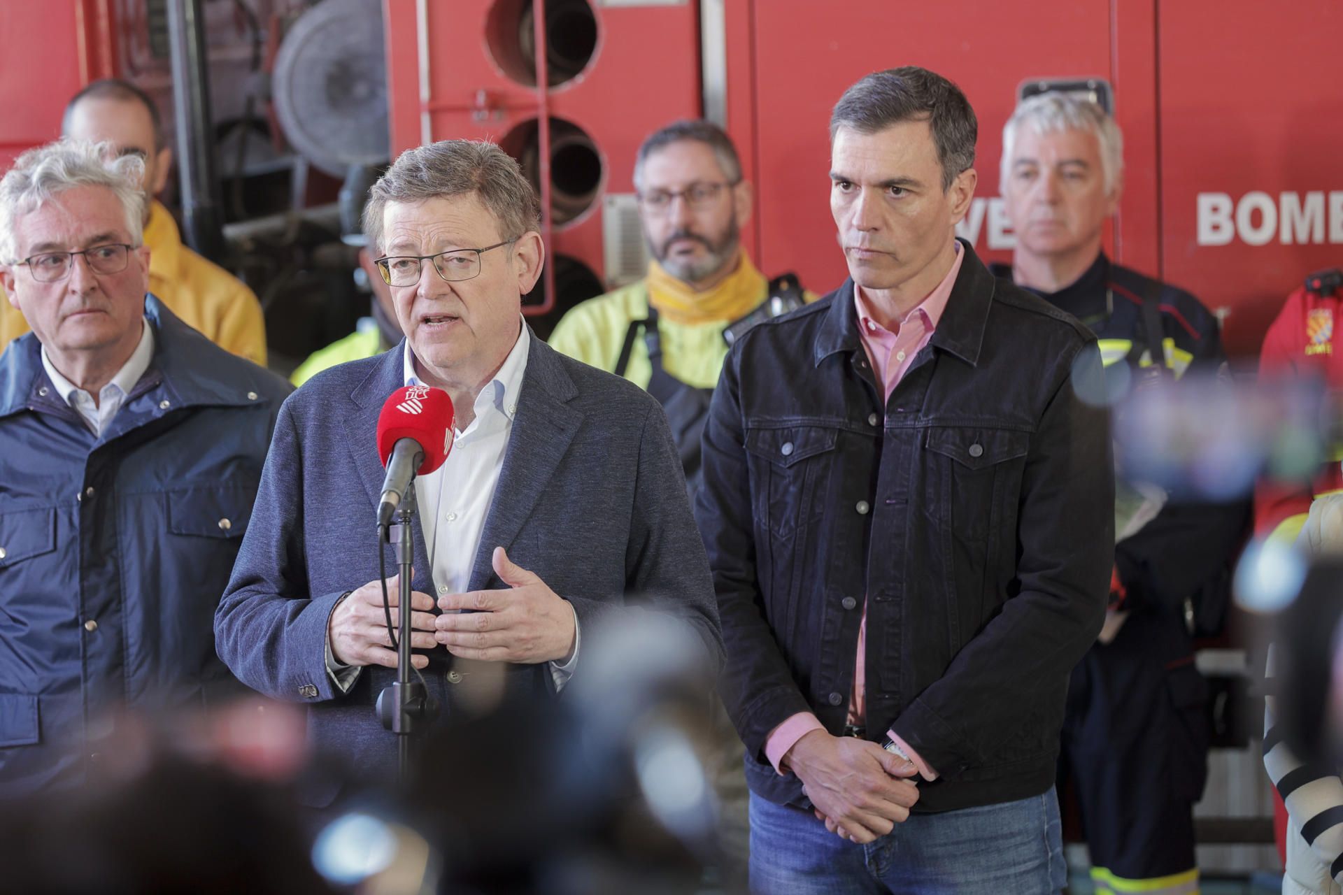 Galería: Visita de Pedro Sánchez al PMA del incendio del Alto Mijares