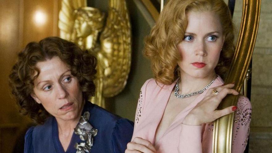 Francesc McDormand i  Amy Adams en una escena del film | IMATGE PROMOCIONAL