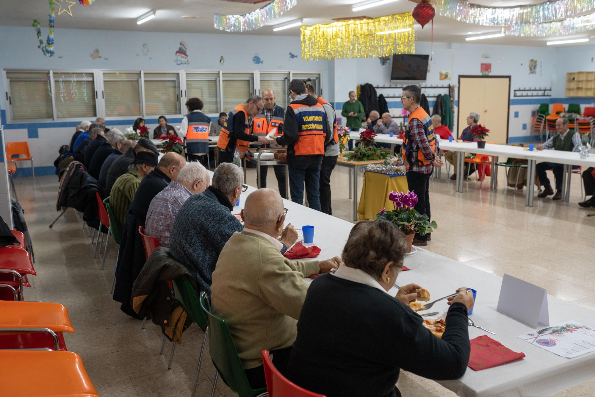 Cena solidaria de Nochebuena de Protección Civil Zamora