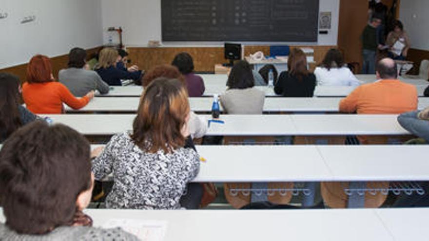 Sanidad convocará casi 2.400 plazas en la oferta de empleo de 2016