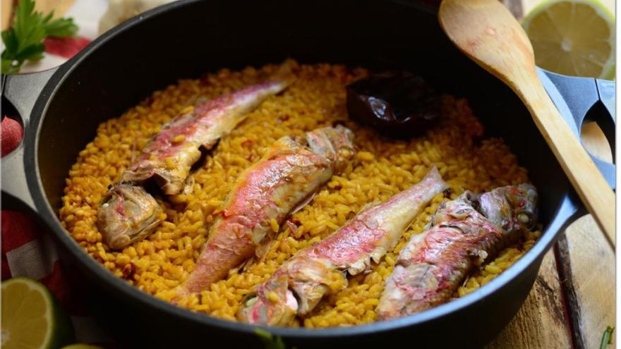 Arroz con salmonete y ñoras