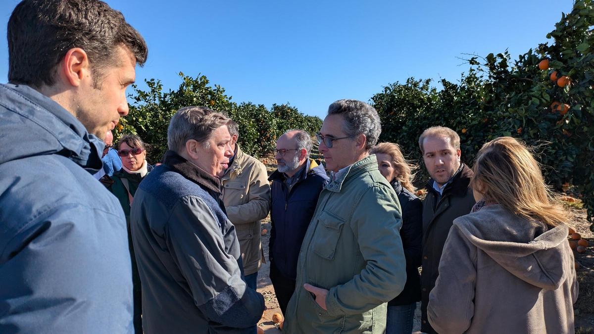 Luis Planas, durante su visita a Palma del Río, este sábado.