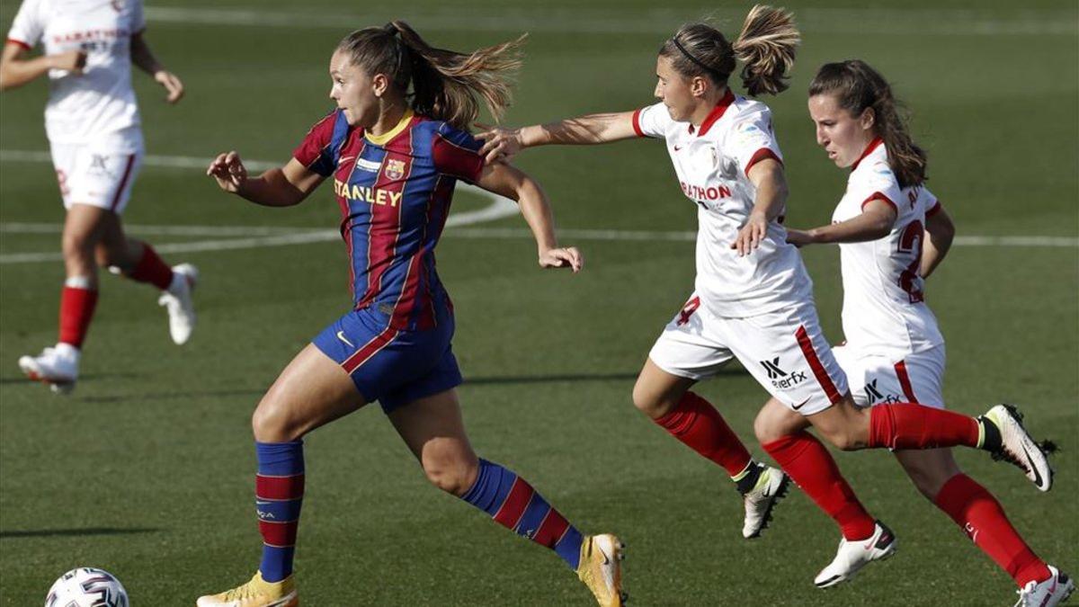 Lieke Martens no vio puerta, pero fue una jaqueca para la zaga sevillista