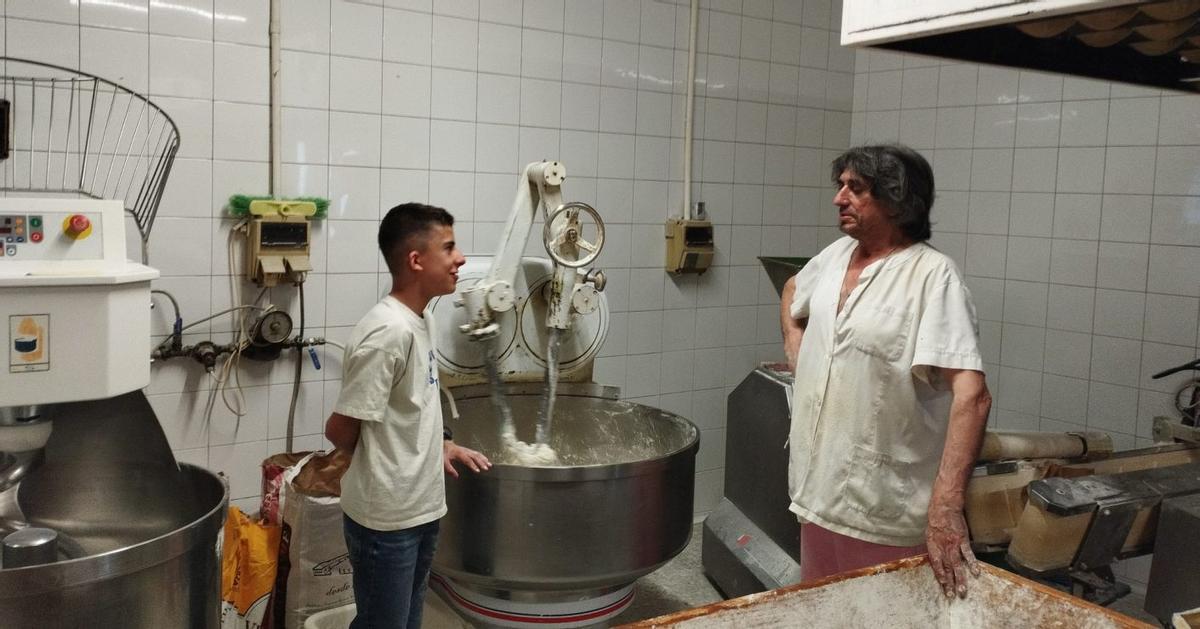 Un momento de la preparación de la masa. | FDV