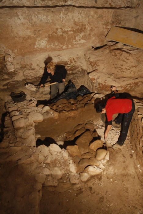 Troben tombes romanes a l''antic Hospital dels Cape