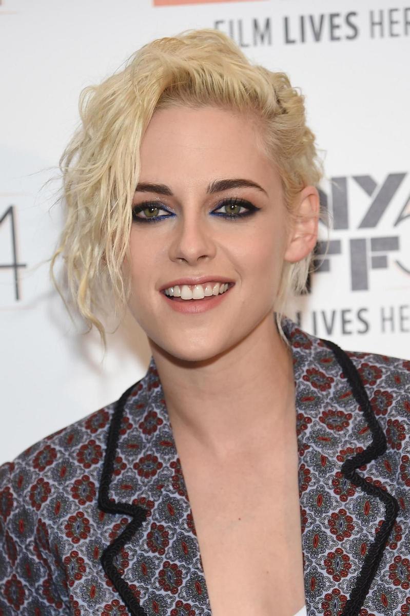 Todos los cambios de look de Kristen Stewart, rubia oxigenada con melena