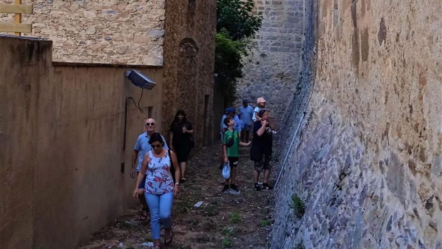 Castelló retirarà la runa d’un tram de muralla per fer-la visitable