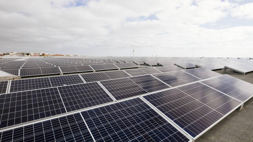 HiperDino trabaja en la puesta en marcha de 15 nuevas instalaciones fotovoltaicas