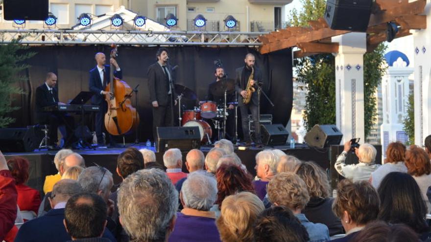 La música swing toma las calles de Benidorm