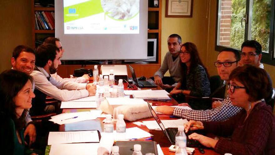 Investigadores del Campus estudian el uso de lana textil como aislante para edificios