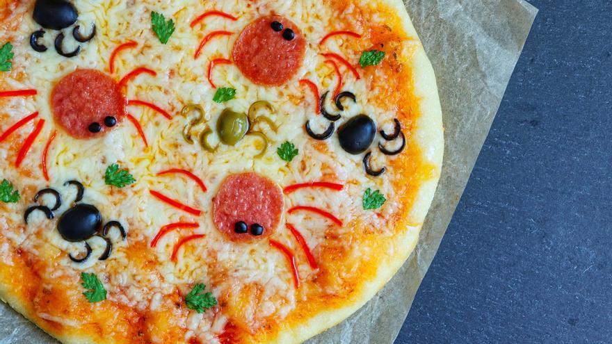 Pizza terrorífica para Halloween.