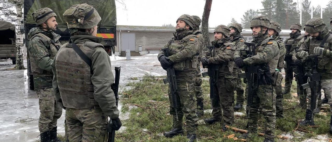 Subgrupo táctico mecanizado Lobo, unidad del ejército español desplegado en la misión de la OTAN en Letonia.