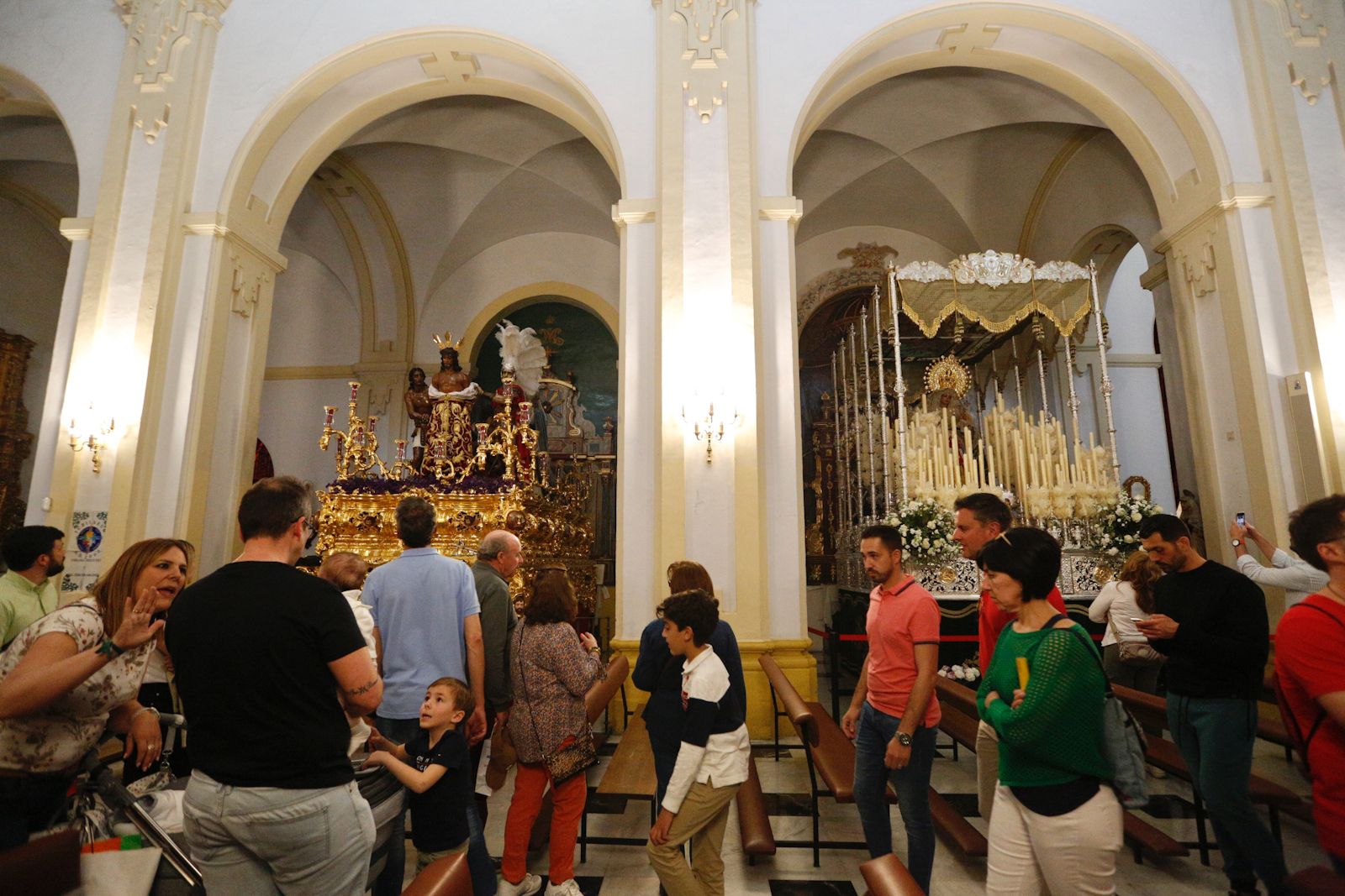 Los templos cordobeses, en la quietud de la espera por la Semana Santa