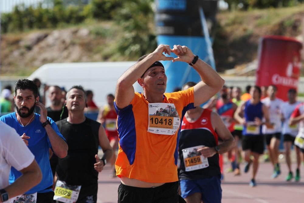 El Mouaziz, del Club Nerja de Atletismo ha vuelto a imponerse en la prueba, que ha alcanzado una participación récord con 7.500 corredores