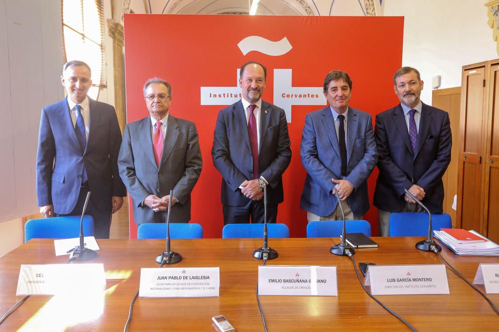 El poeta Luis García Montero se estrena como director del Instituto Cervantes en la reunión anual de directores de centros de la entidad estatal de promoción y defensa del castellano y las lenguas