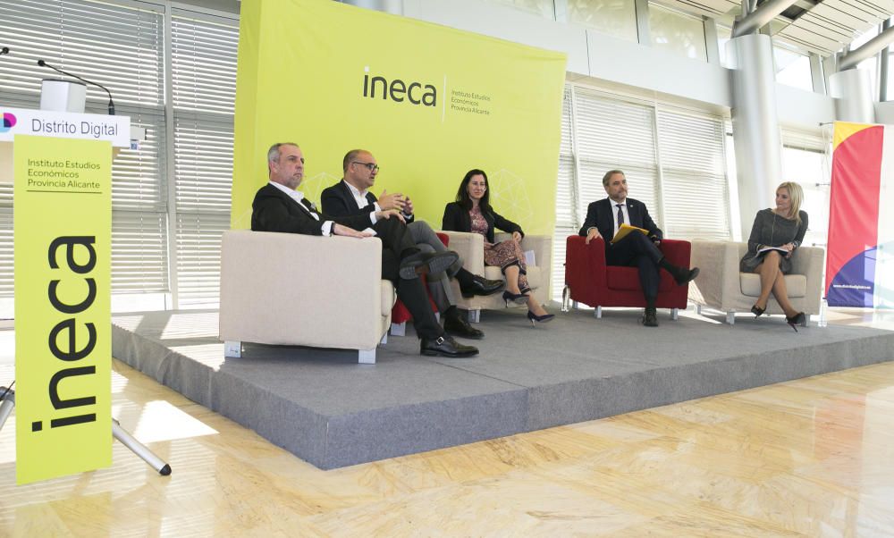 Presentación del informe de Ineca en el Distrito Digital