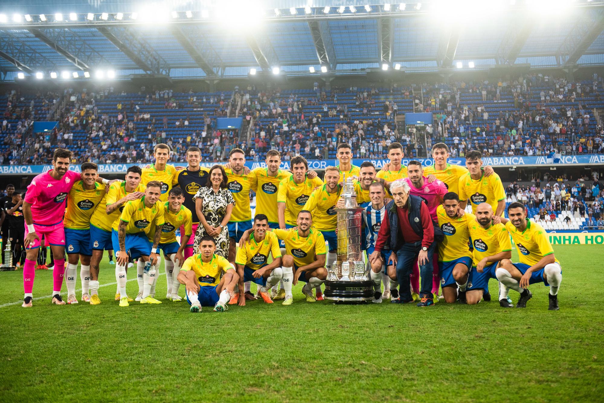 Trofeo Teresa Herrera 4-0 | El Dépor se da un festín entre las lágrimas
