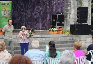 "El Almirante" pone voz a San Xuan: así fue el homenaje al cantante Juanín de Mieres