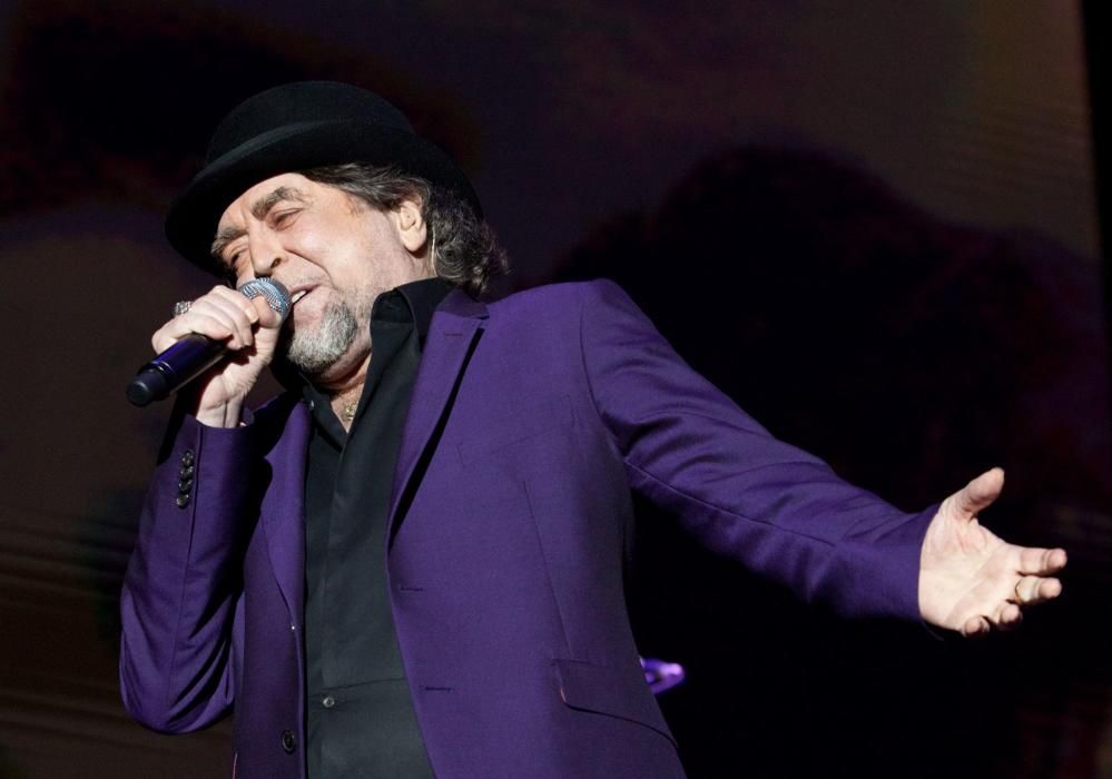 Joaquín Sabina cautiva a más de 6.000 almas en Gijón.