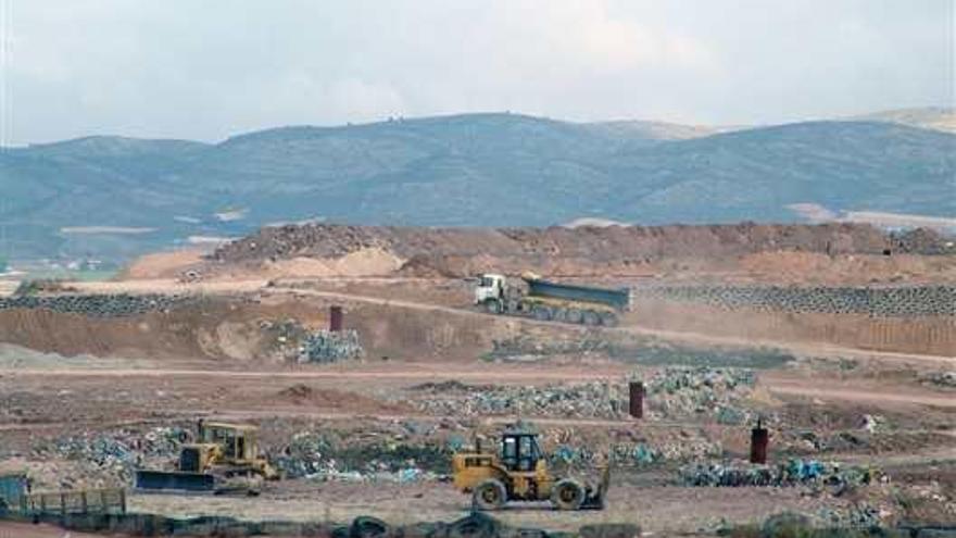 La Plataforma de las basuras demanda el cierre de la planta de residuos de Villena