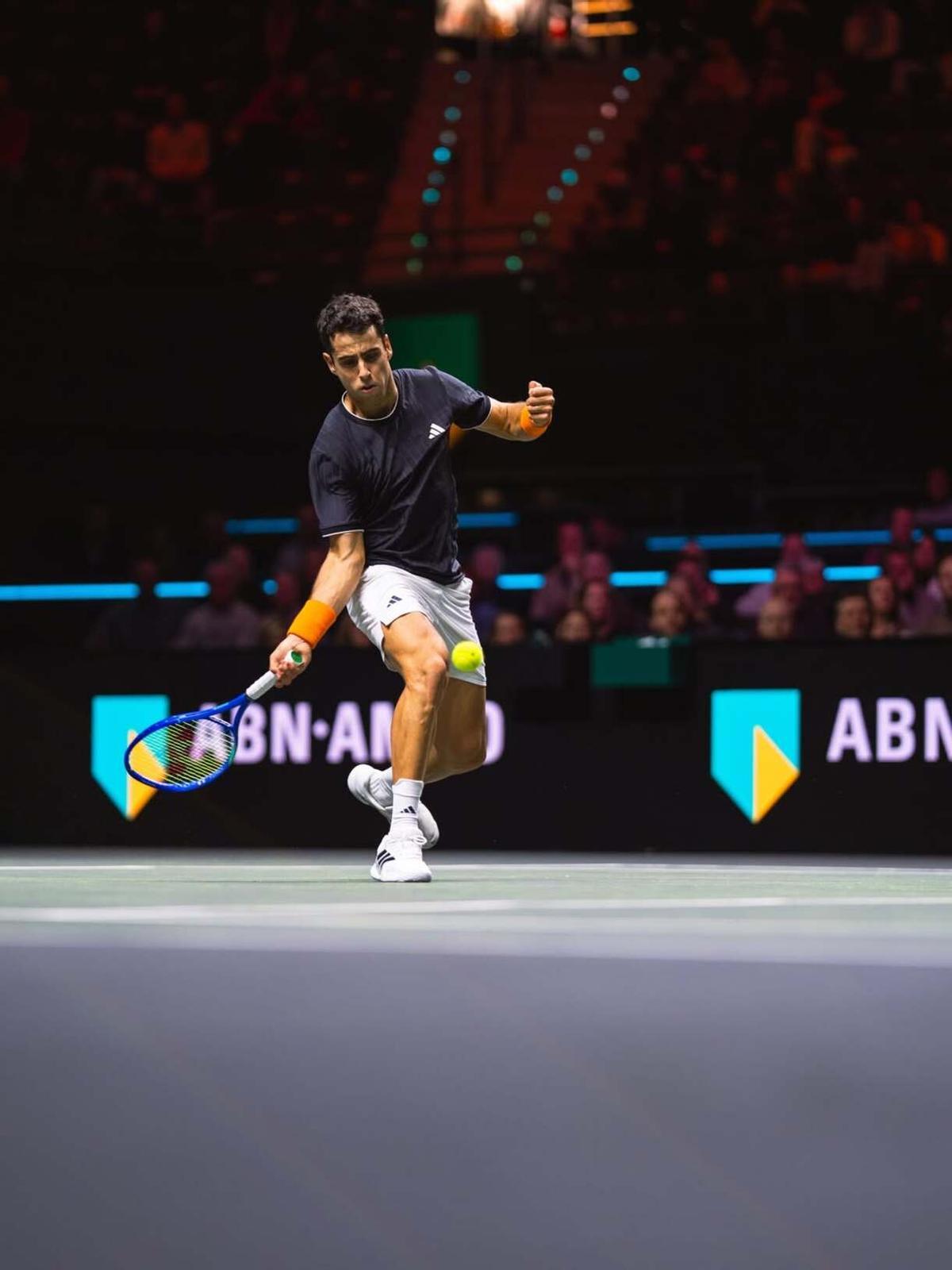 Munar ya está en los cuartos de final de Rotterdam