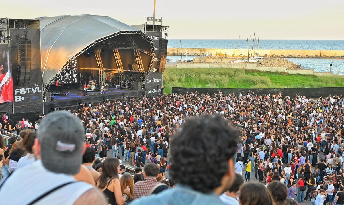 Ambiente en uno de los escenarios del Festival B