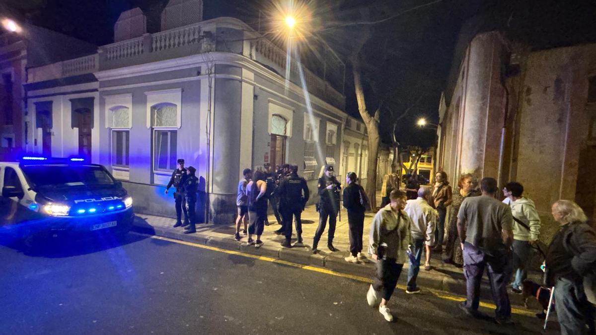 Despliegue policial en El Toscal