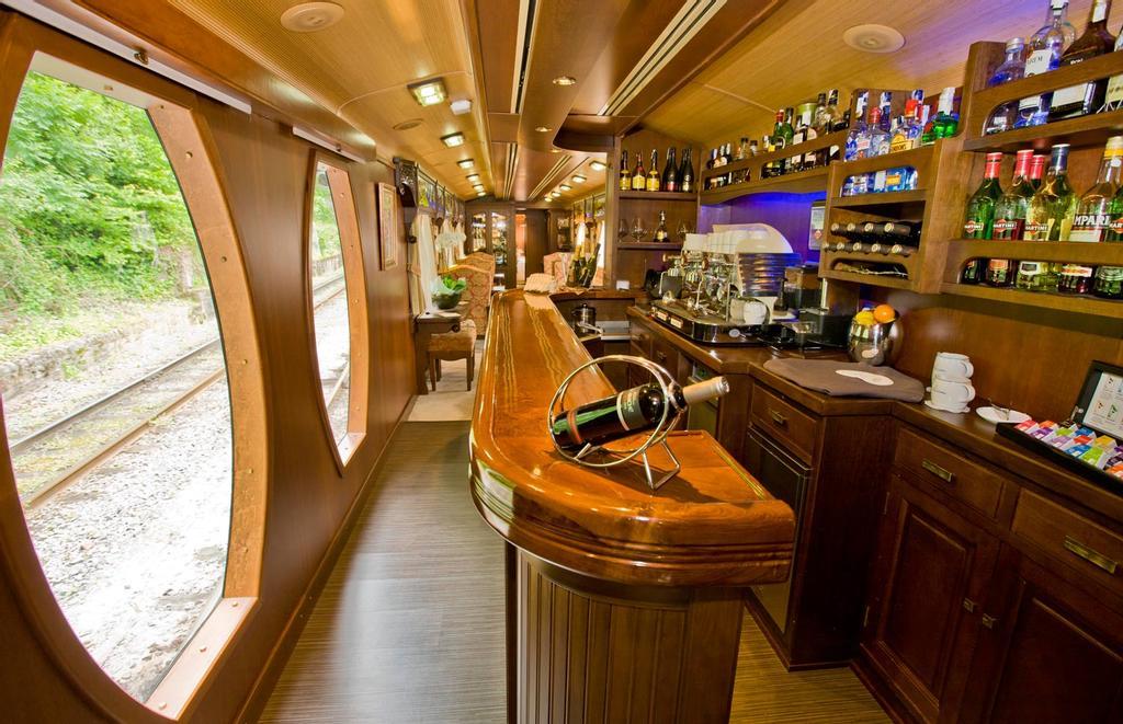 Bar del tren Transcantábrico