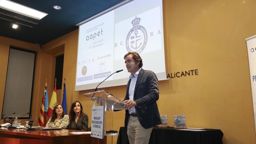 El Club de Regatas de Alicante es reconocido por su trayectoria en la promoción turística