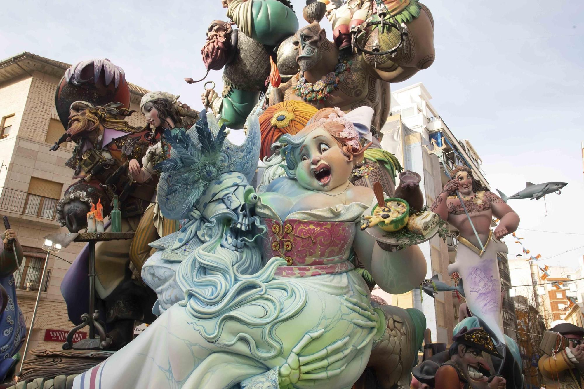 Así es la falla El Mercat, ganadora en sección especial de Alzira