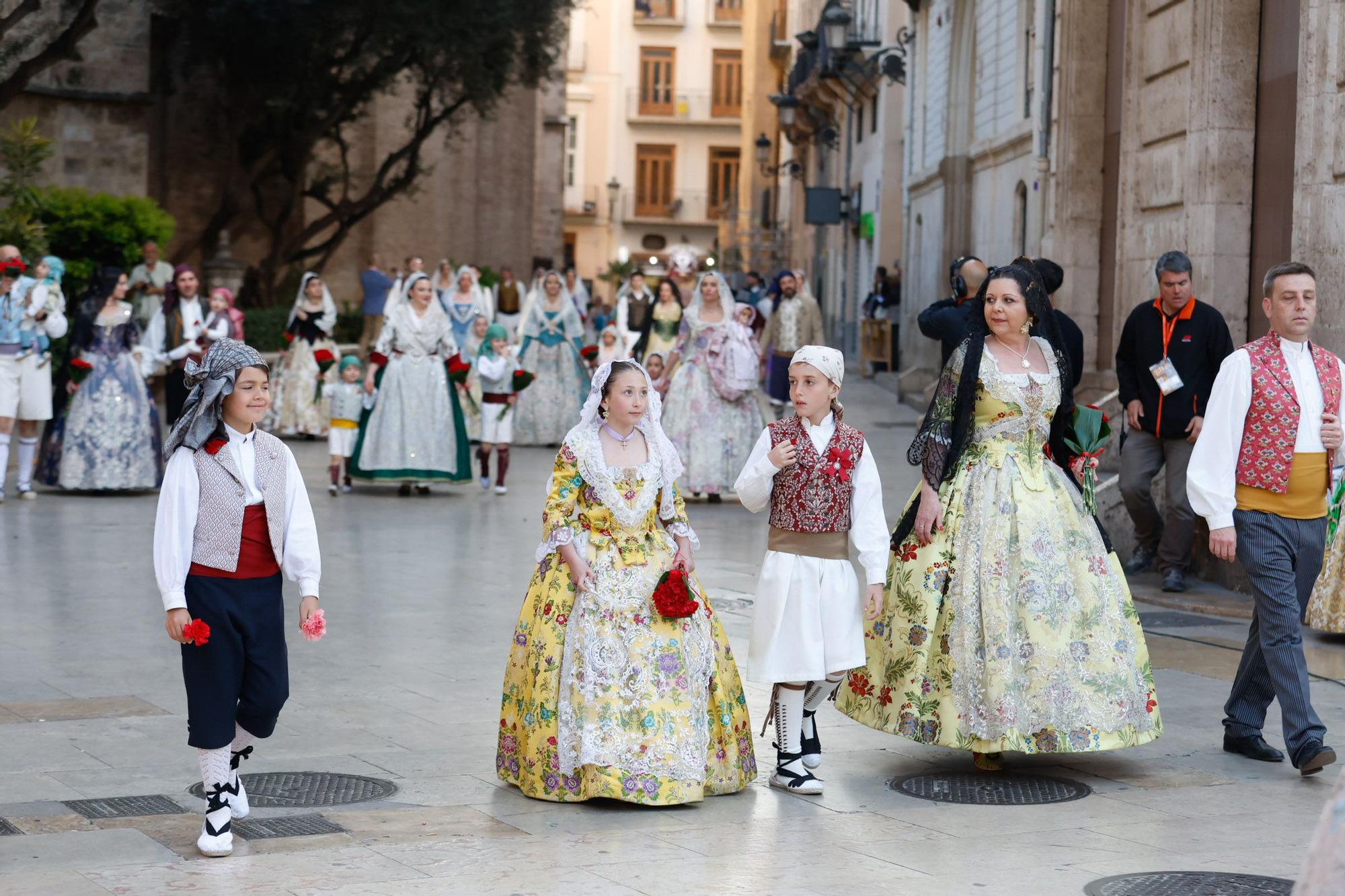 Búscate en el primer día de la Ofrenda en la calle San Vicente entre las 18:00 y las 19:00