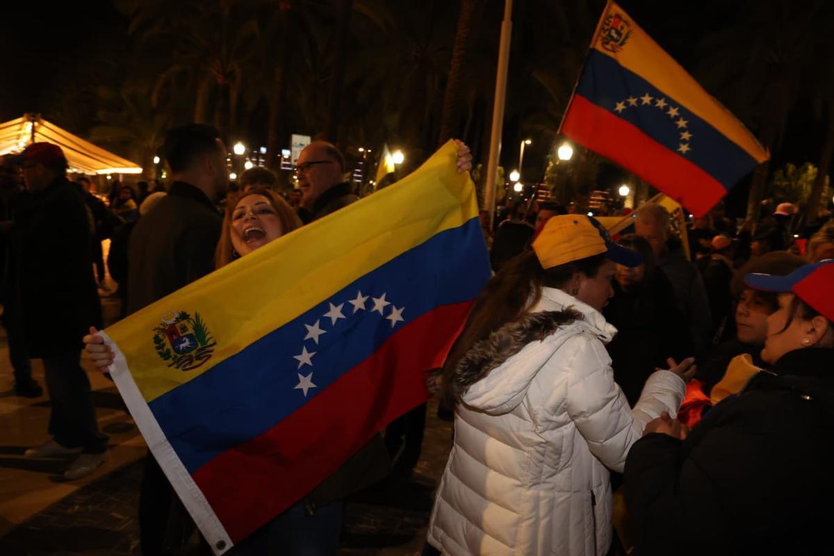 Así se ha vivido la manifestación de venezolanos en Alicante