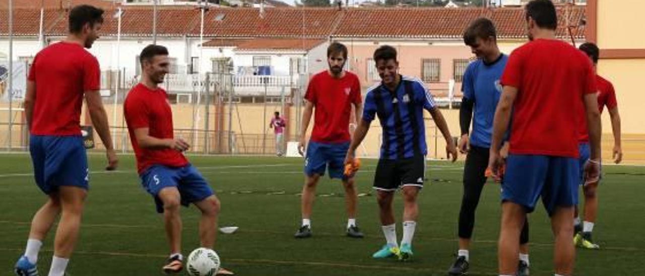 Entrenamiento del Alzira en una imagen de archivo.