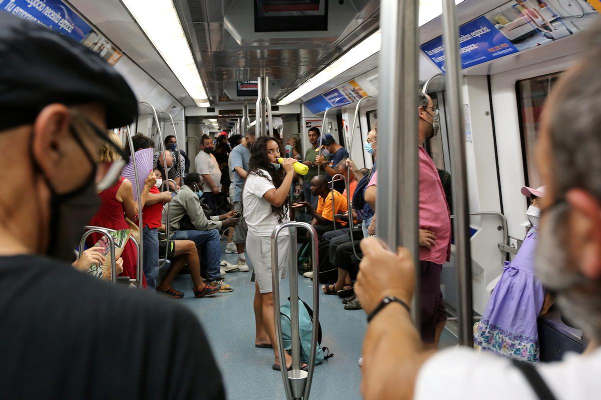 Calor en la L1 del metro de Barcelona