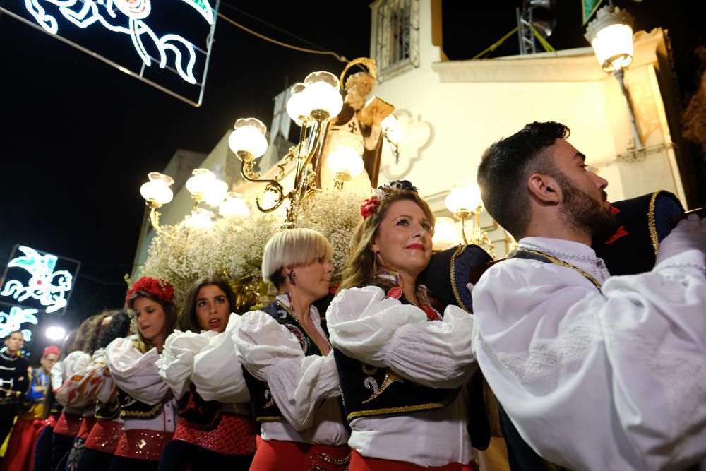 Miles de devotos festeros acompañaron al santo anacoreta en la sobria y tradicional Procesión