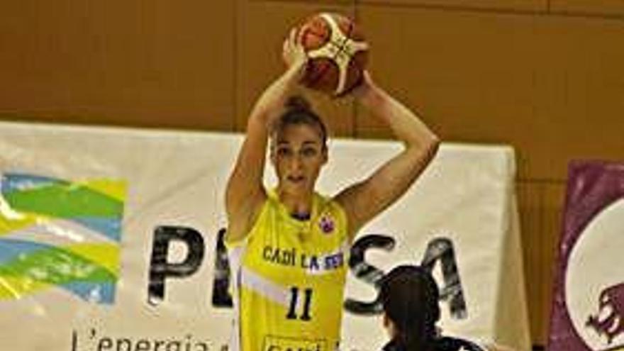 Ariadna Pujol va anotar sis punts en una nova victòria urgellenca