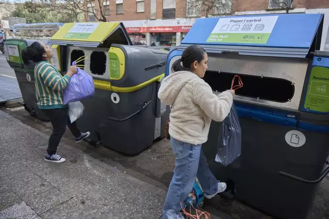 Les imatges de la presentació del nou model de contenidors intel·ligents