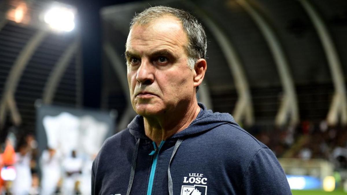 Marcelo Bielsa está suspendido por el PSG