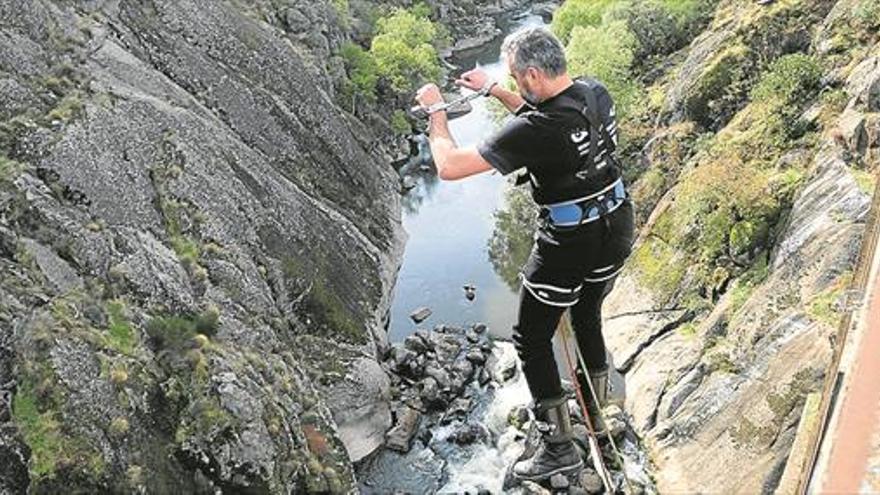 Puenting, lo nuevo de Víctor Cerro