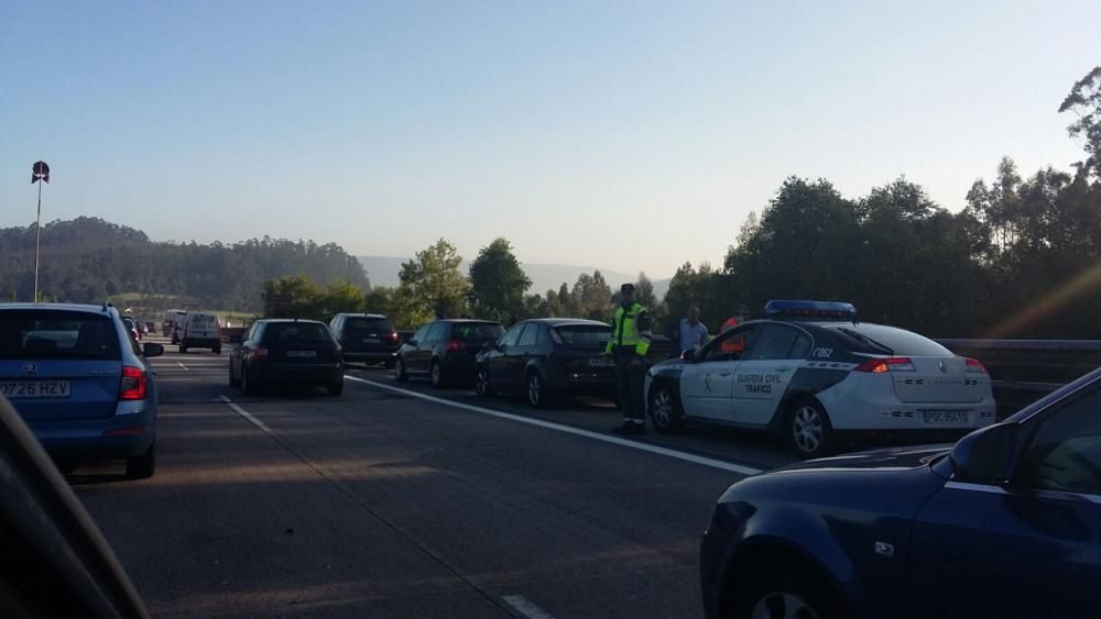 Retenciones por un accidente en la autopista "Y"