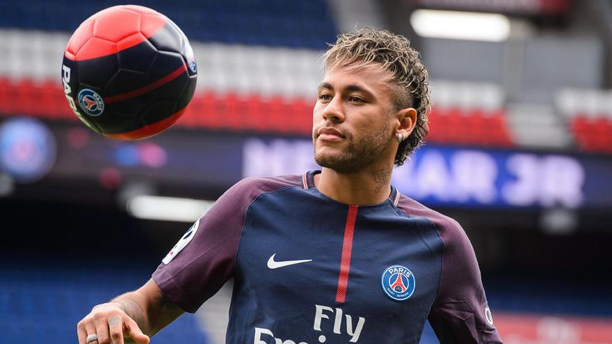 El PSG fichó a Neymar por 222 millones de euros.